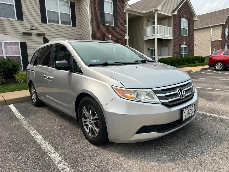 2011 Honda Odyssey - Image 4 of 10