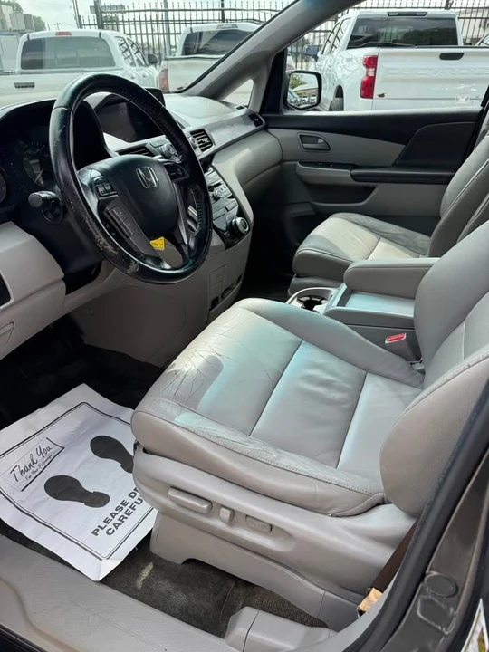 2011 Honda Odyssey - Image 9 of 12