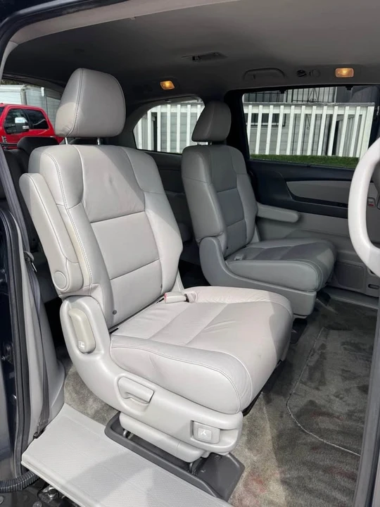 2011 Honda Odyssey - Image 6 of 12