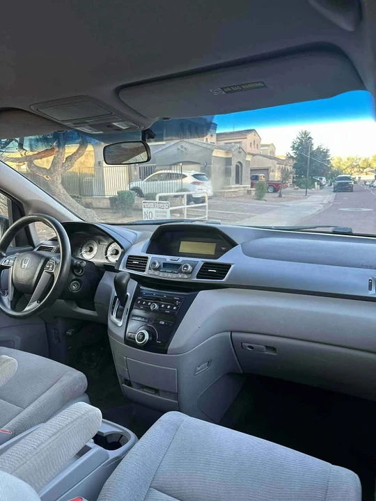 2011 Honda Odyssey - Image 9 of 12