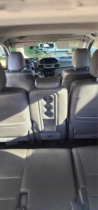 2011 Honda Odyssey - Image 6 of 8