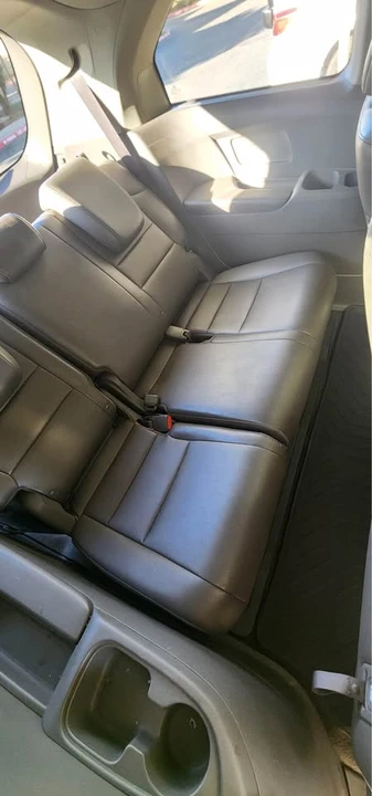 2011 Honda Odyssey - Image 2 of 8