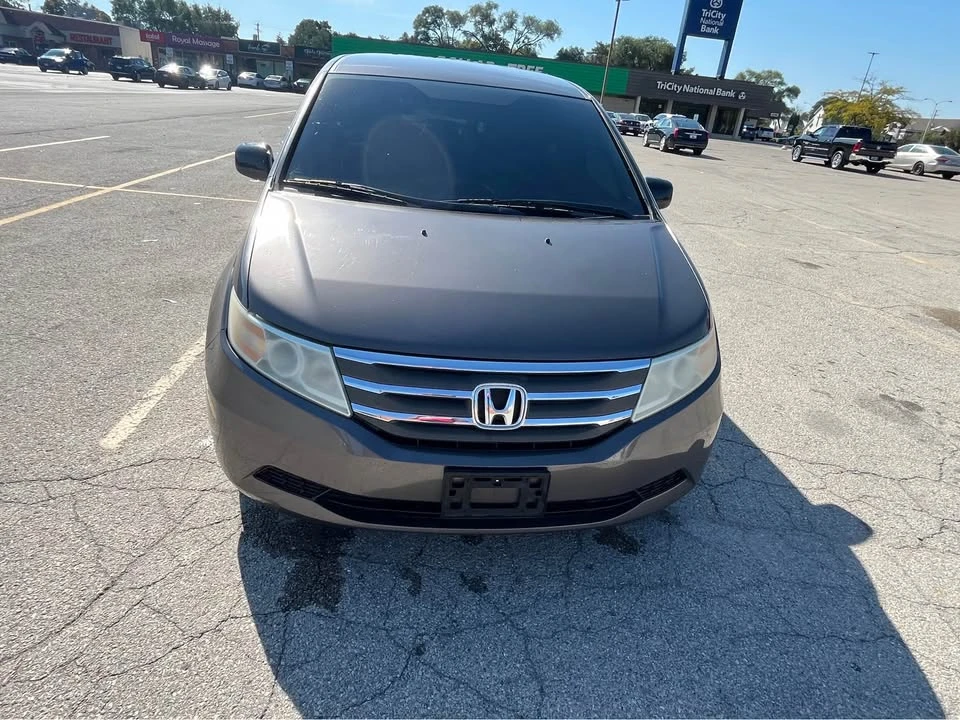 2011 Honda Odyssey - Image 3 of 5