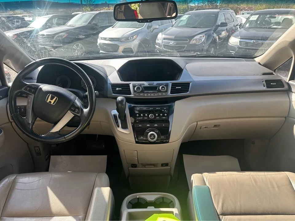 2011 Honda Odyssey - Image 19 of 20
