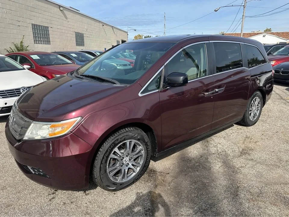 2011 Honda Odyssey - Image 2 of 20