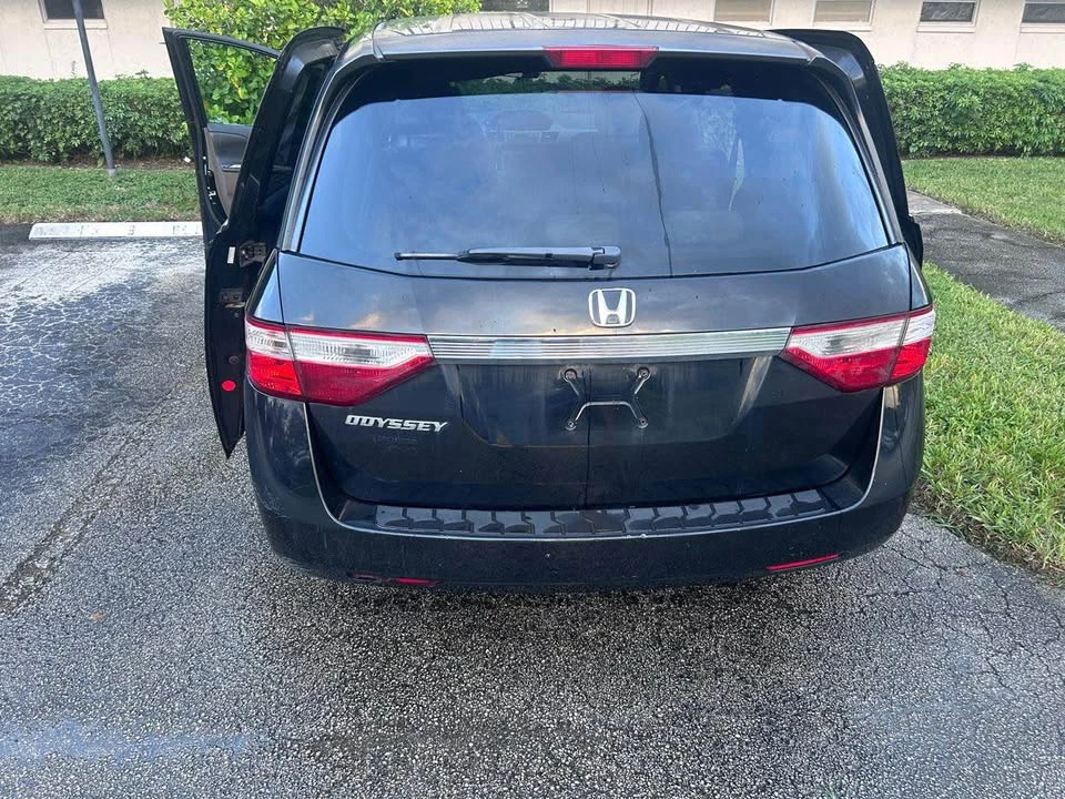 2011 Honda Odyssey - Image 6 of 9
