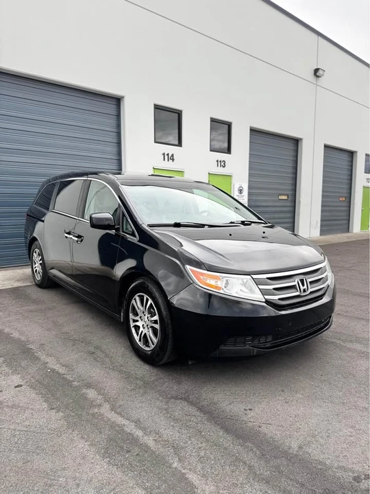 2011 Honda Odyssey - Image 6 of 10