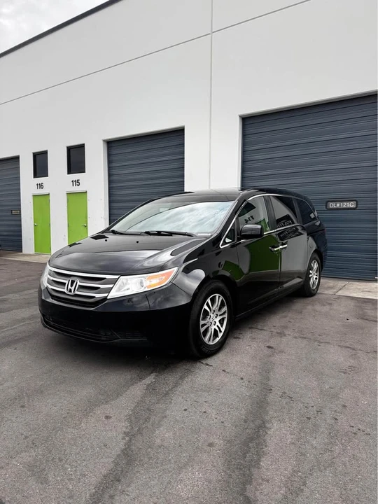 2011 Honda Odyssey - Image 4 of 10