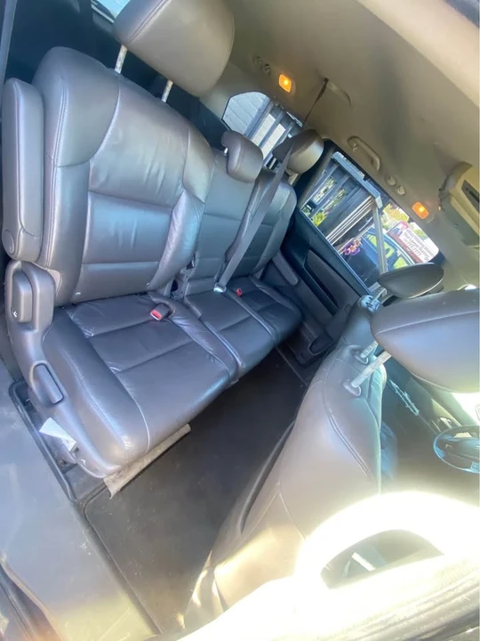 2011 Honda Odyssey - Image 6 of 7