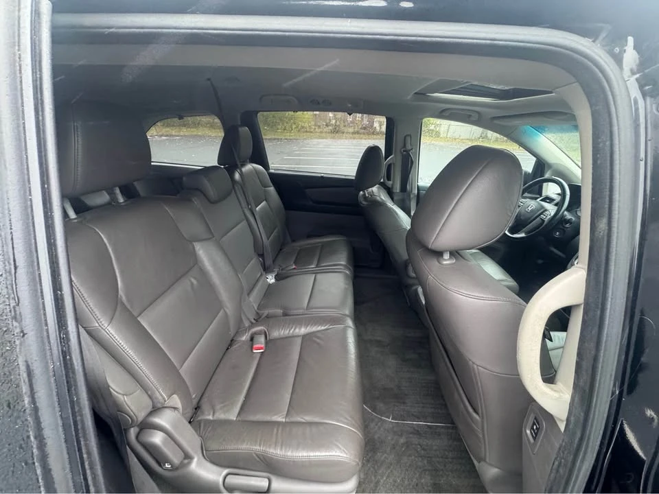 2011 Honda Odyssey - Image 18 of 20
