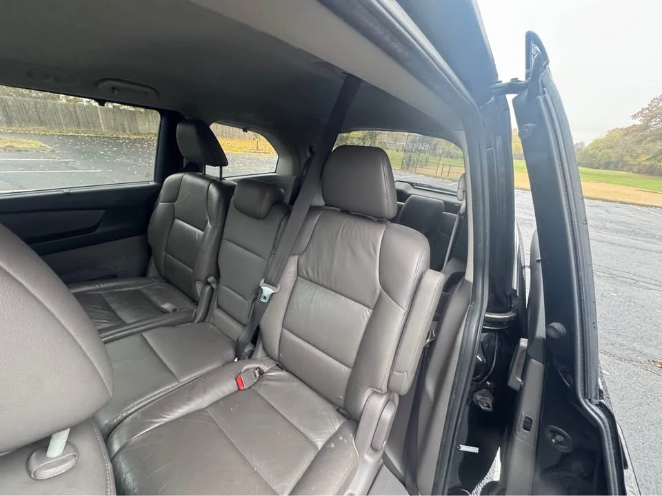 2011 Honda Odyssey - Image 16 of 20