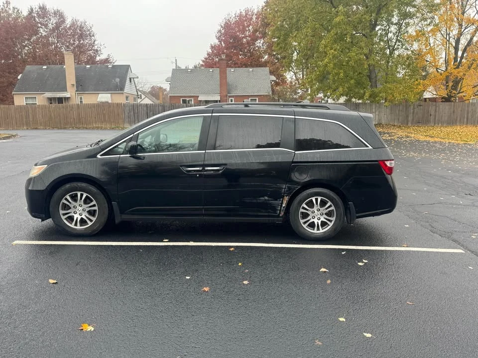 2011 Honda Odyssey - Image 8 of 20