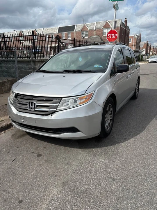 2011 Honda Odyssey - Image 3 of 6