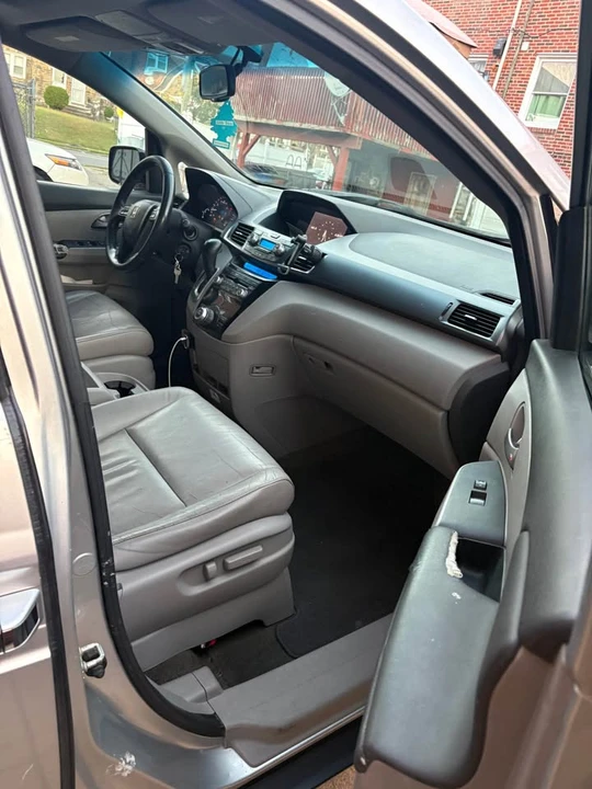 2011 Honda Odyssey - Image 4 of 6