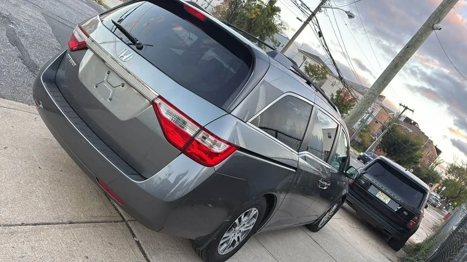 2011 Honda Odyssey - Image 7 of 9