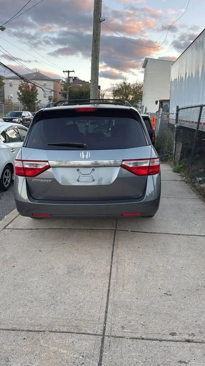 2011 Honda Odyssey - Image 8 of 9