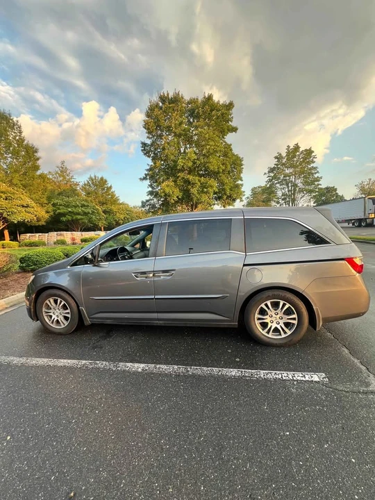 2011 Honda Odyssey - Image 7 of 10
