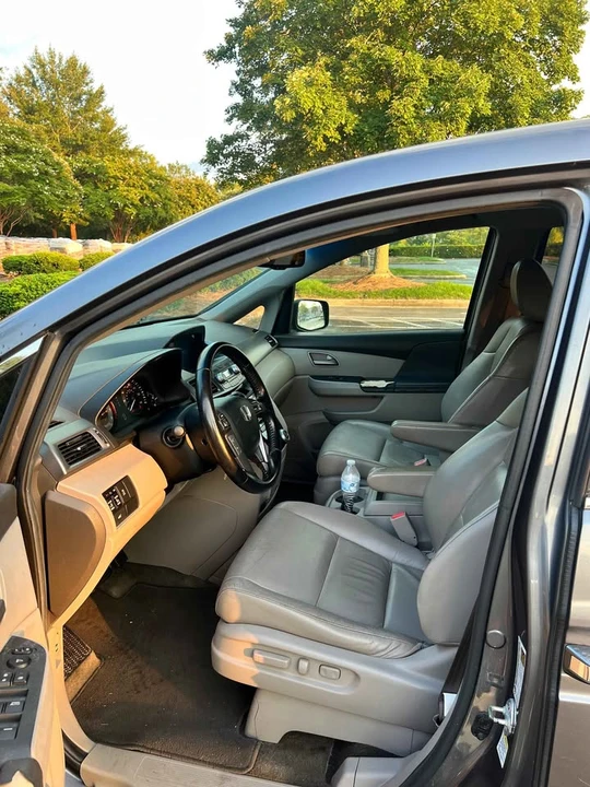 2011 Honda Odyssey - Image 8 of 10