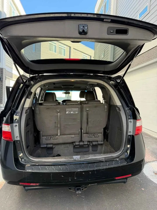 2011 Honda Odyssey - Image 11 of 12