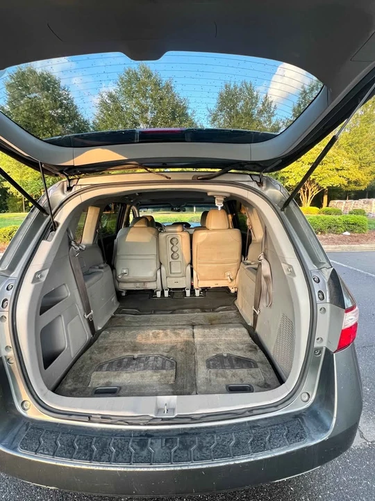 2011 Honda Odyssey - Image 10 of 10