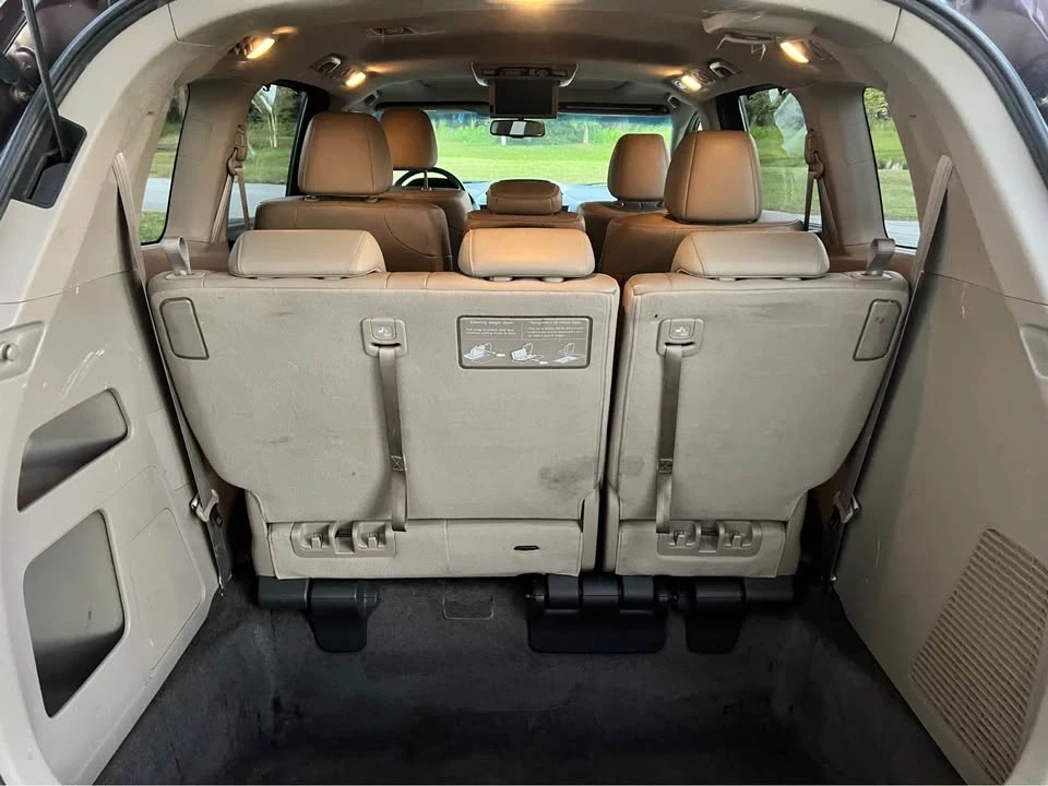 2011 Honda Odyssey - Image 10 of 13