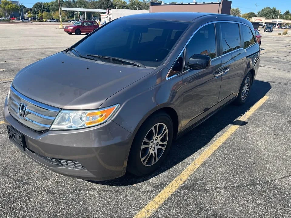 2011 Honda Odyssey - Image 3 of 6