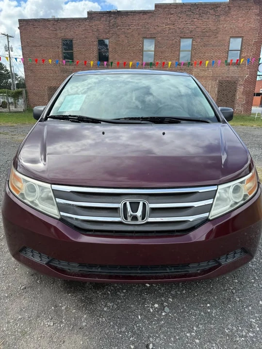 2011 Honda Odyssey - Image 9 of 15