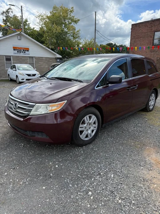 2011 Honda Odyssey - Image 2 of 15