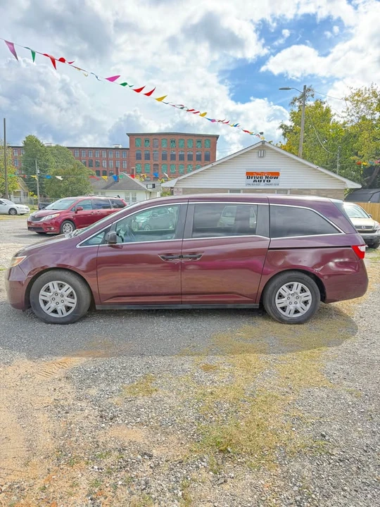 2011 Honda Odyssey - Image 8 of 15