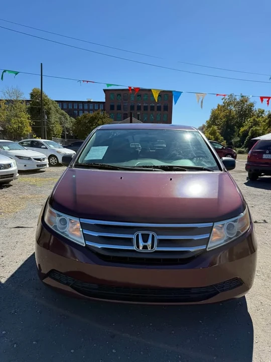2011 Honda Odyssey - Image 2 of 19