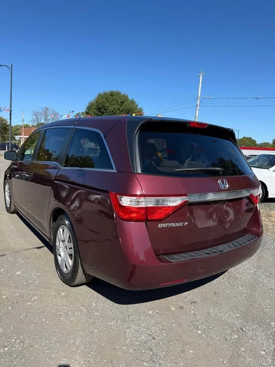 2011 Honda Odyssey - Image 9 of 20