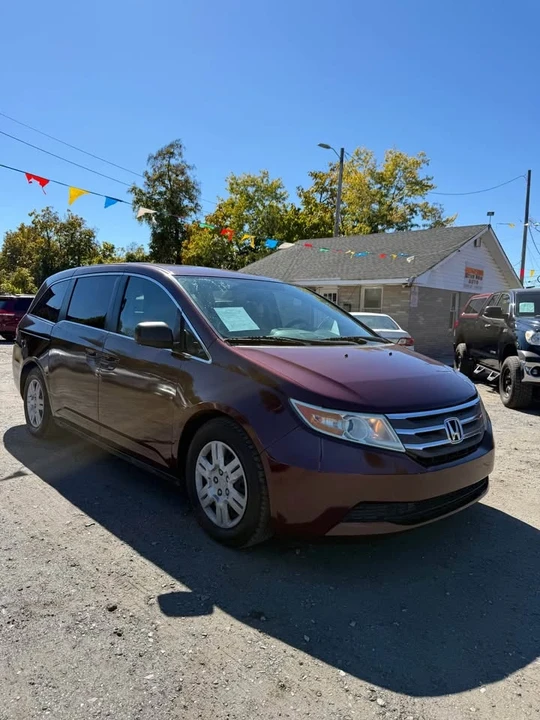 2011 Honda Odyssey - Image 11 of 19