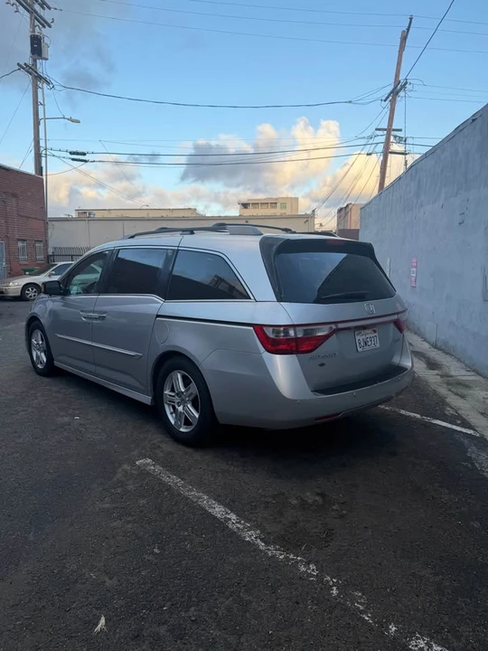 2011 Honda Odyssey - Image 4 of 15