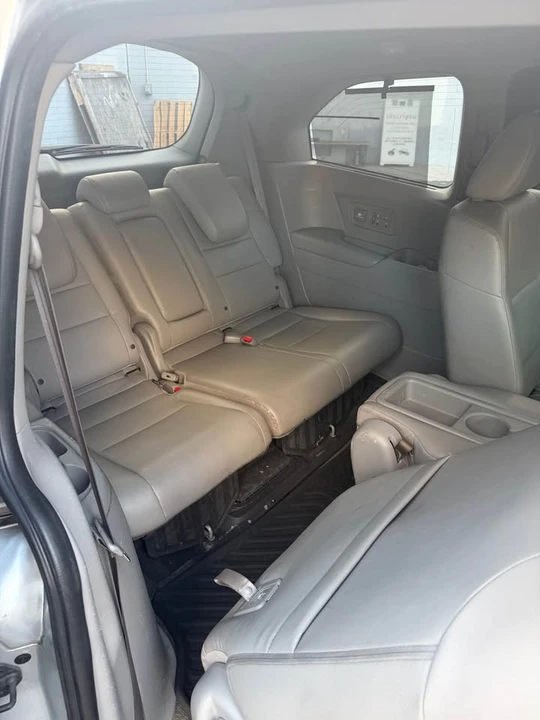 2011 Honda Odyssey - Image 8 of 15