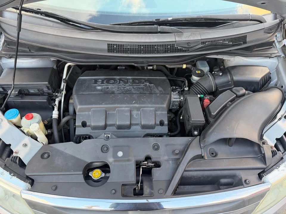 2011 Honda Odyssey - Image 12 of 15