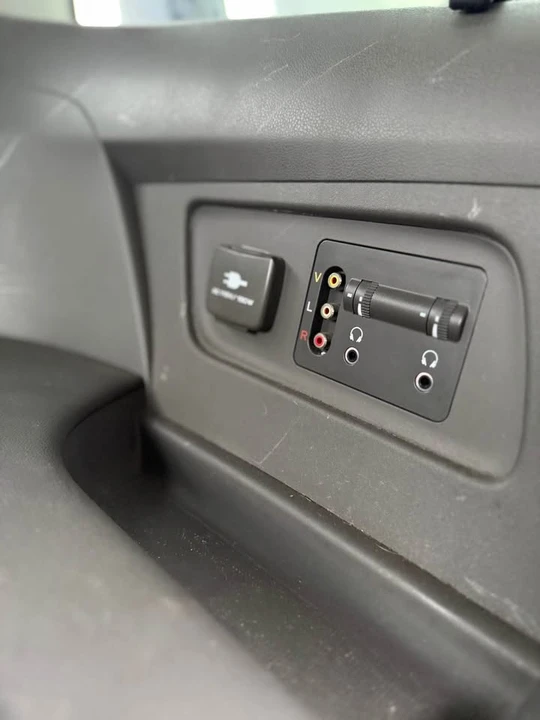 2011 Honda Odyssey - Image 14 of 16