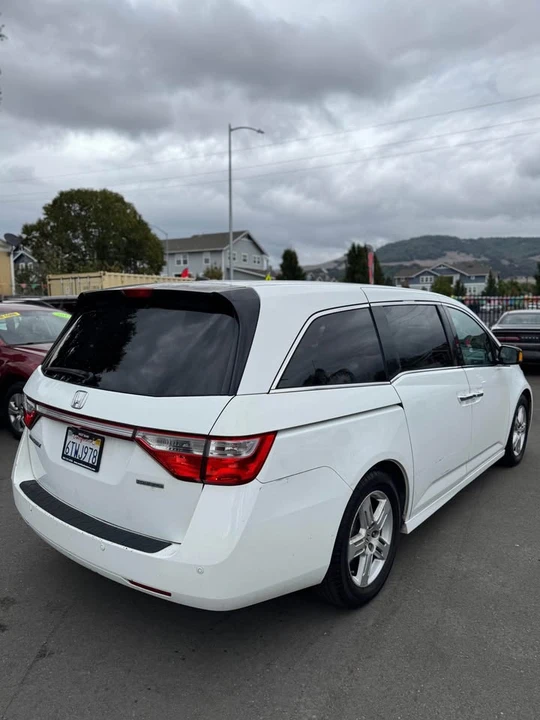 2011 Honda Odyssey - Image 5 of 16