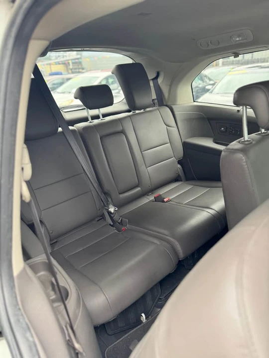 2011 Honda Odyssey - Image 12 of 16