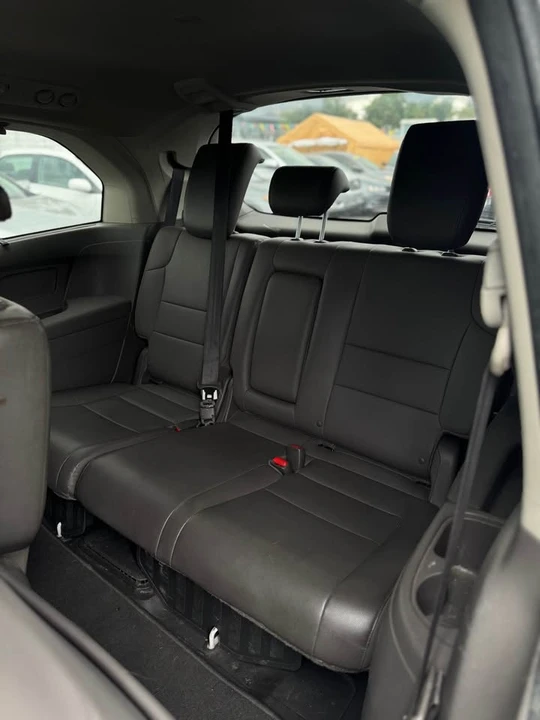 2011 Honda Odyssey - Image 13 of 16
