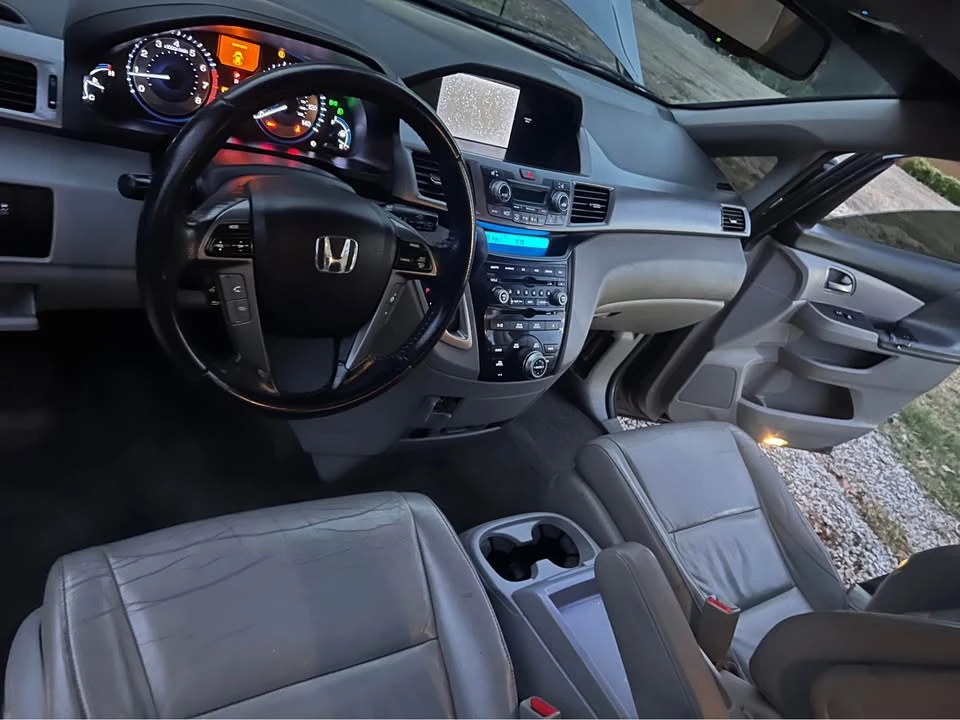 2011 Honda Odyssey - Image 7 of 10