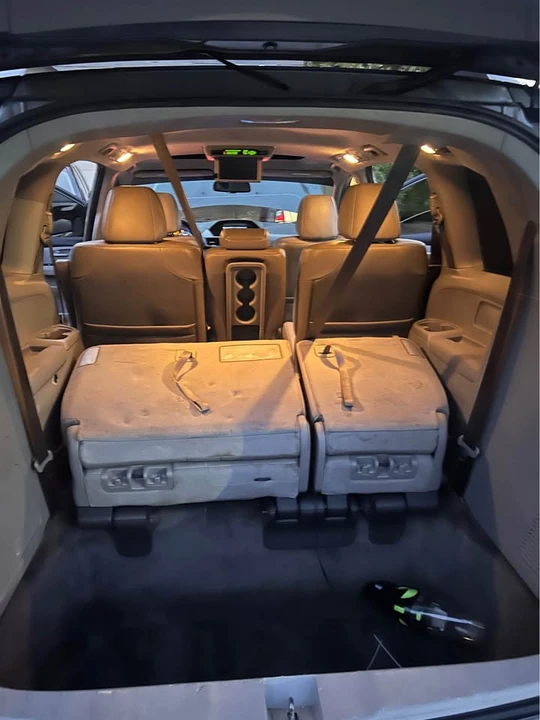 2011 Honda Odyssey - Image 8 of 10