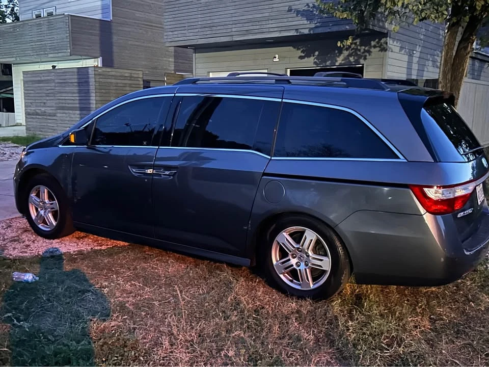 2011 Honda Odyssey - Image 4 of 10