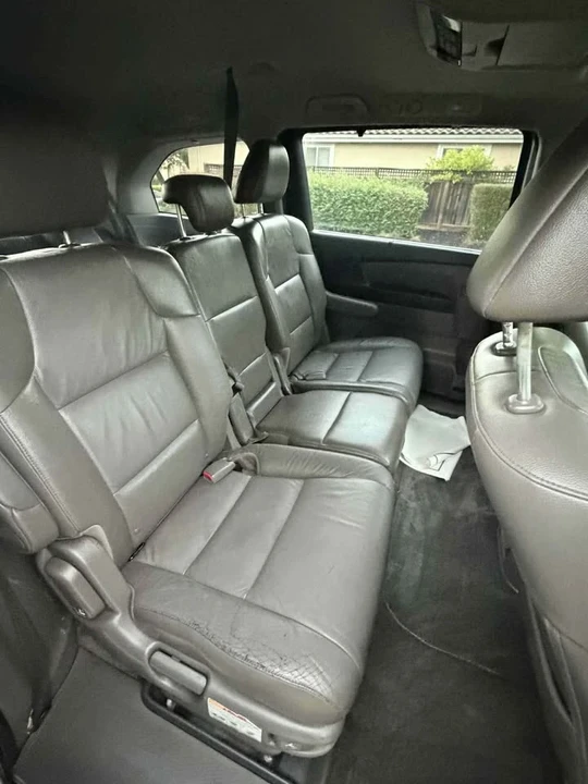 2011 Honda Odyssey - Image 8 of 13