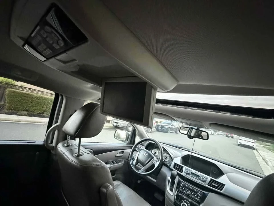 2011 Honda Odyssey - Image 7 of 14
