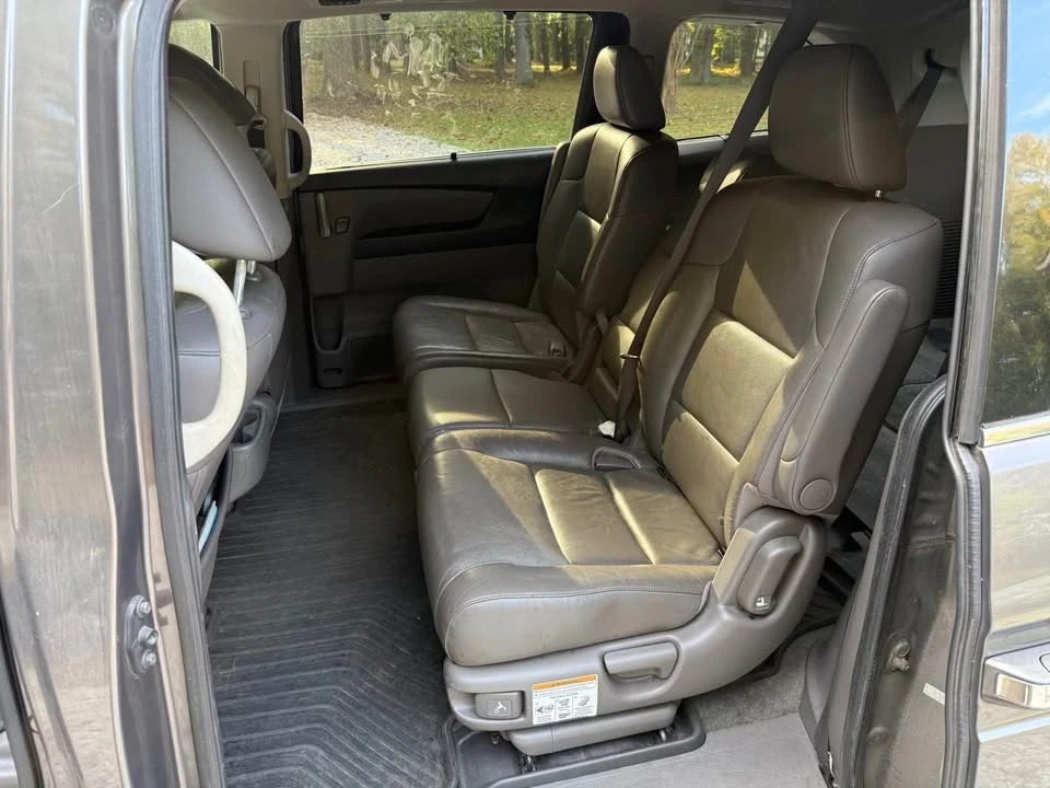 2011 Honda Odyssey - Image 9 of 15