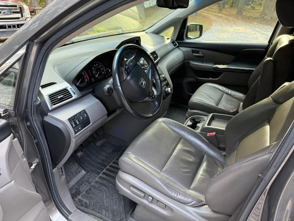 2011 Honda Odyssey - Image 7 of 15