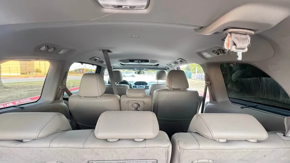2011 Honda Odyssey - Image 11 of 11