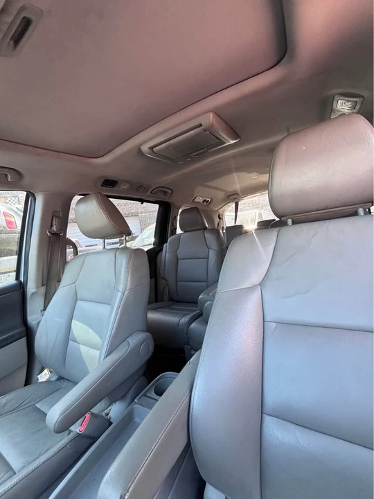 2011 Honda Odyssey - Image 3 of 6