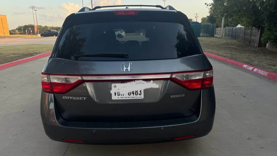 2011 Honda Odyssey - Image 4 of 11