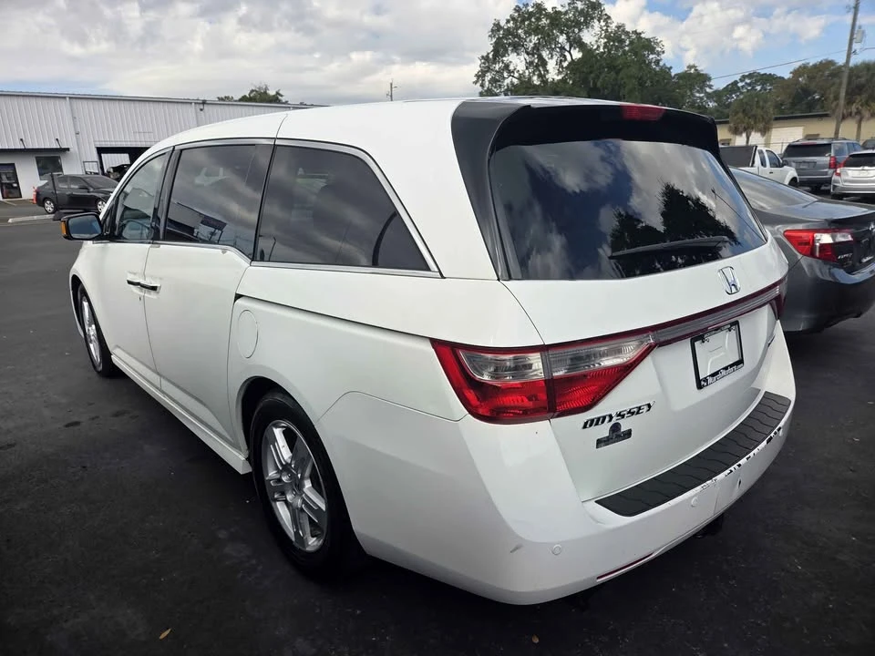 2011 Honda Odyssey - Image 6 of 11